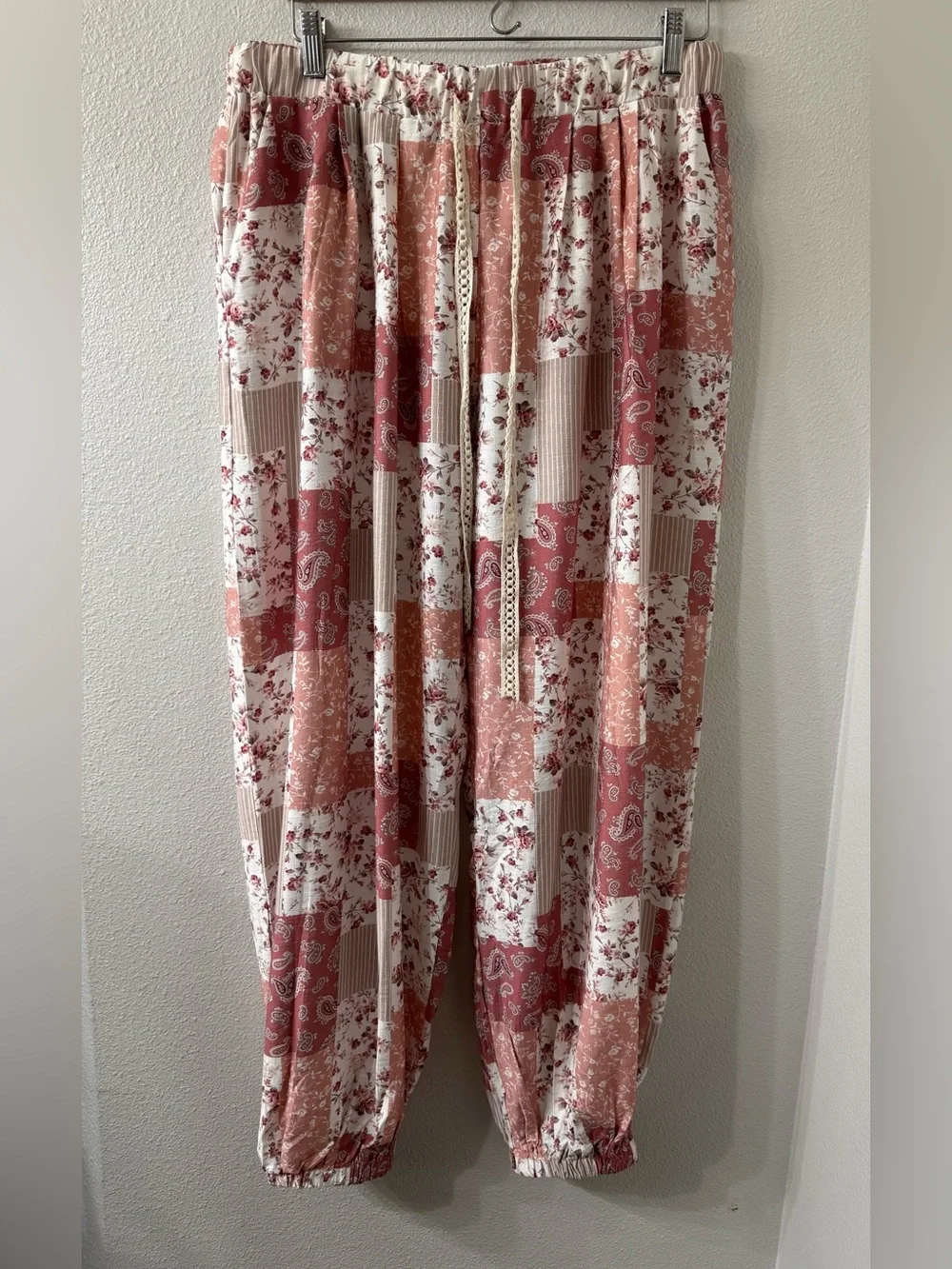 POL Drawstring Floral Patchwork Wide leg Palazzo Pant with Cuffed Ankle, LG - Picture 2 of 8
